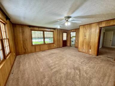 Main picture of 454 Northwest Bridge Rd