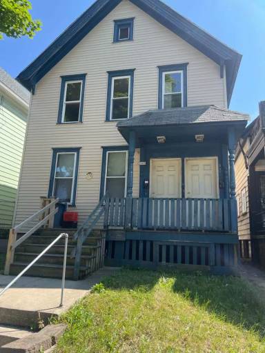 Main picture of 3005 W Saint Paul Ave