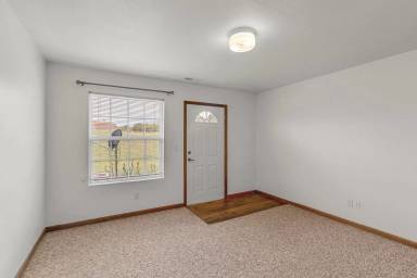 Main picture of 21541 S Main St