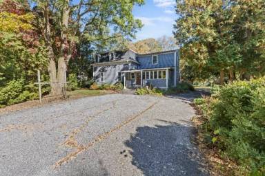 Main picture of 142 Congress St
