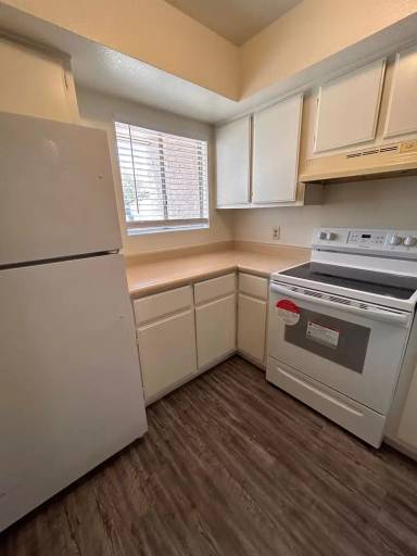 Main picture of 2832 E Le Marche Ave