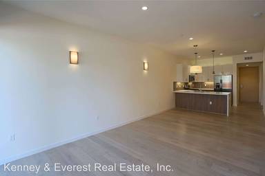 Main picture of 528 Thomas L Berkley Way