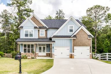 Main picture of 11 Bluff Ct SE