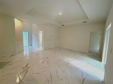 Main picture of 1236 Ramsay St E