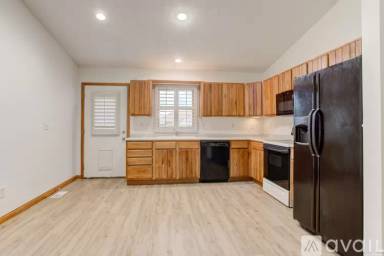 Main picture of 165 Westhaven Dr