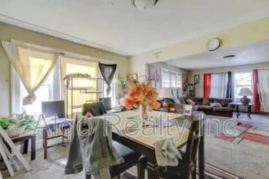 Main picture of 2646 DuPont Ave N