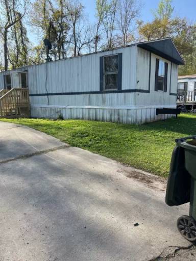 Main picture of 2181 Poinsettia Ave