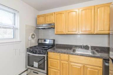 Main picture of 27 Green St