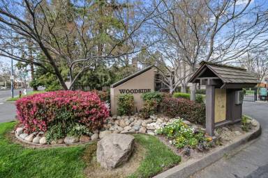 Main picture of 658 Woodside Sierra
