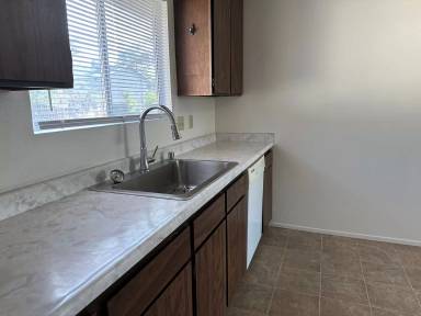Main picture of 2119 Cascade Blvd