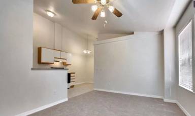 Main picture of 1112 S Holly St