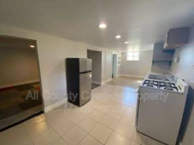 Main picture of 950 N 11th St