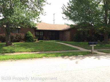 Main picture of 1723 E Lark St