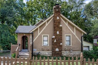 Main picture of 6212 Walrond Ave