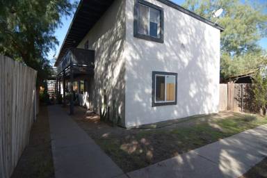 Main picture of 927 N 7th Ave