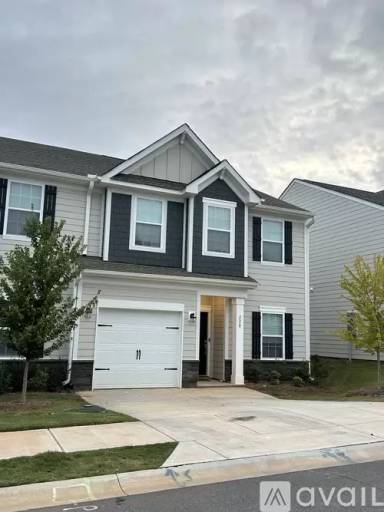 Main picture of 220 Paneer Ln