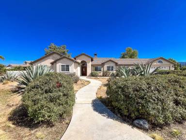 Main picture of 41462 Valencia Way