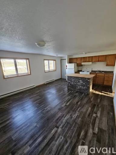 Main picture of 1260 Oakview Dr