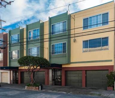 Main picture of 1751 Greenwich St