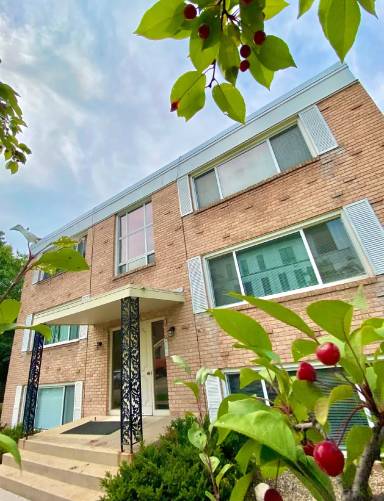 Main picture of 3100 Inglewood Ave S