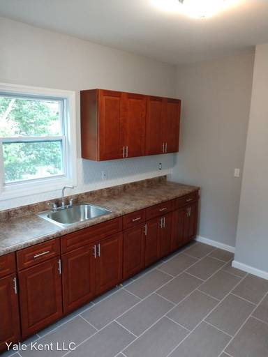 Main picture of 68 Paine Ave