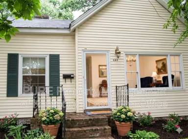 Main picture of 444 N Broadway