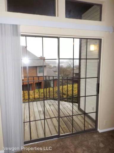 Main picture of 215 Henry M Chandler Dr