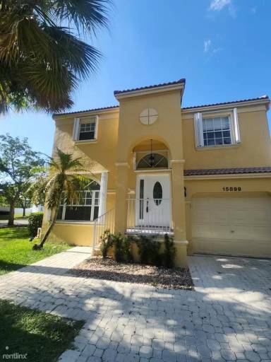 Main picture of 15899 NW 5th St