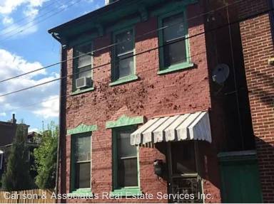 Main picture of 2413 Harcum Way