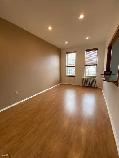 Main picture of 7827 79th Pl