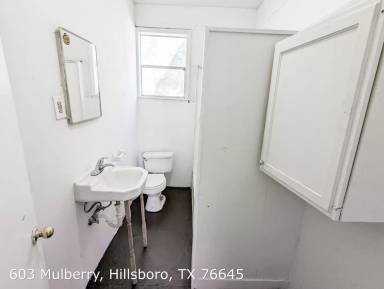 Main picture of 631A Park Dr