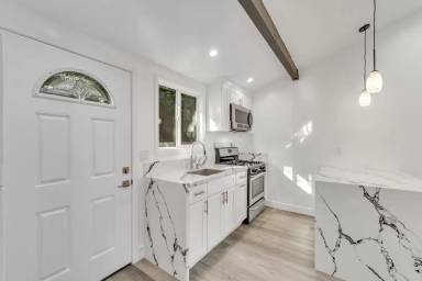 Main picture of 14753 Hartland Street - 1