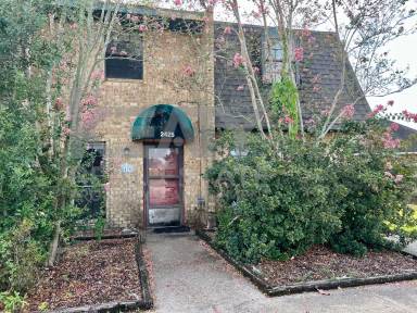 Main picture of 2417 Robley Dr