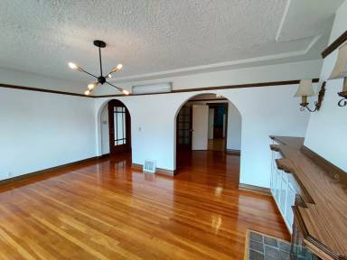 Main picture of 1746 26th Ave