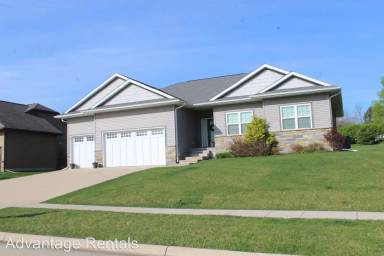 Main picture of 2990 High Bluff Dr