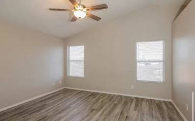 Main picture of 2374 E Evans Dr