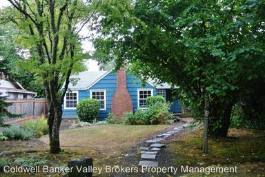 Main picture of 735 NW 29th St