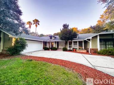 Main picture of 1577 Compass Ct