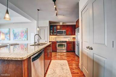 Main picture of 1401 McKinney St