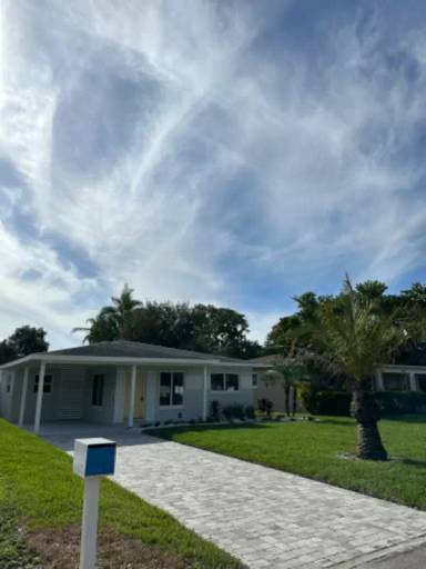 Main picture of 4120 W Fig St