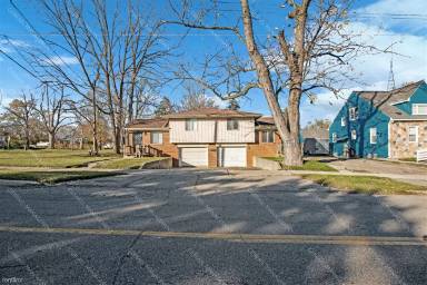 Main picture of 1009 Lippincott Blvd