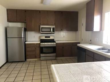 Main picture of 485 Spencer St