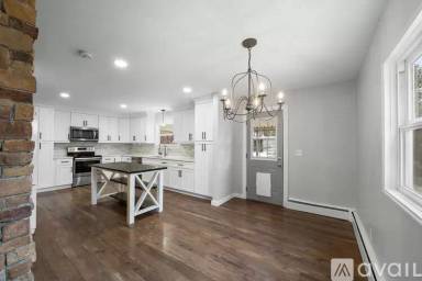Main picture of 1017 N 12th St