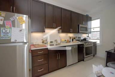 Main picture of 1322 Commonwealth Ave