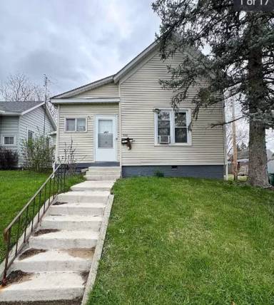 Main picture of 526 S Proud St