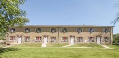 Main picture of 163 N Rosewood Ave