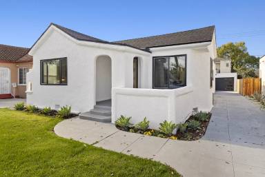 Main picture of 3427 S Victoria Ave
