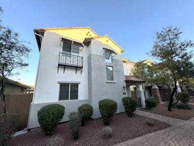 Main picture of 2518 E Boston St