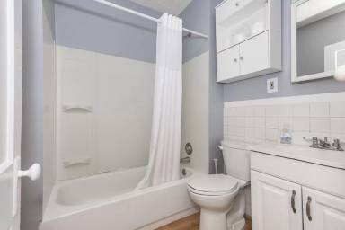 Main picture of 1466 Hopkins Ave
