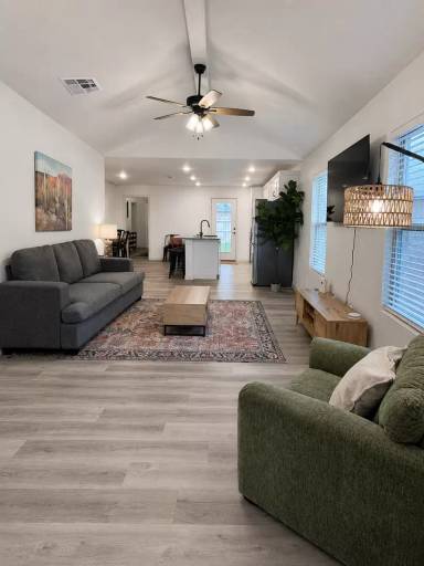 Main picture of 7701 Date Ave